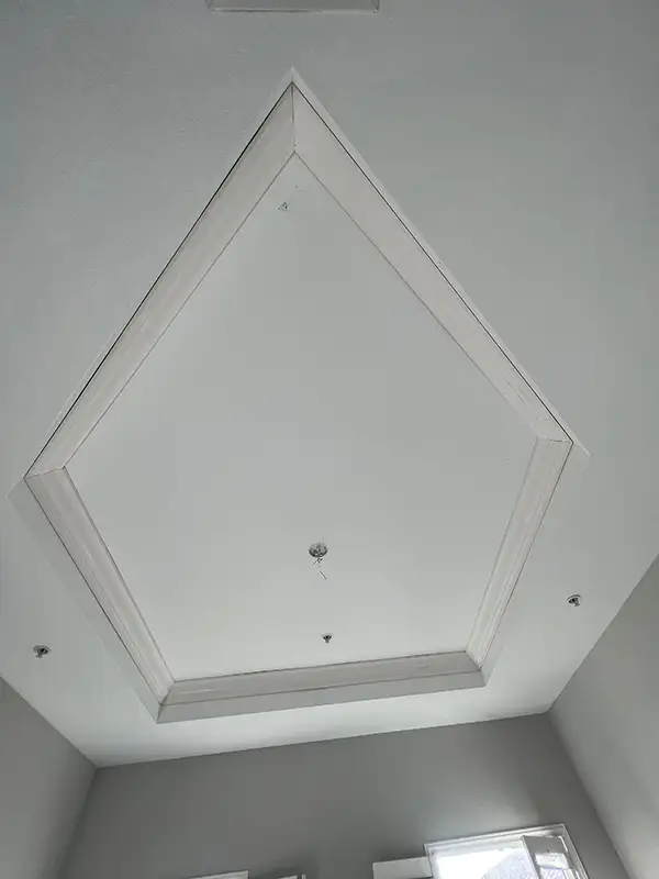 Tray ceiling with trim molding